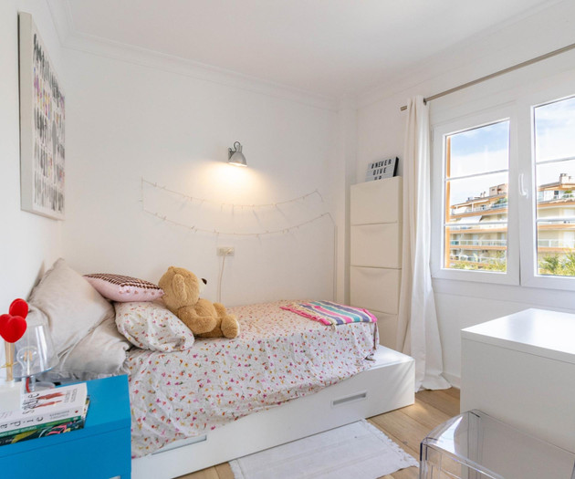Sea, apartment with sea views, in first line of th