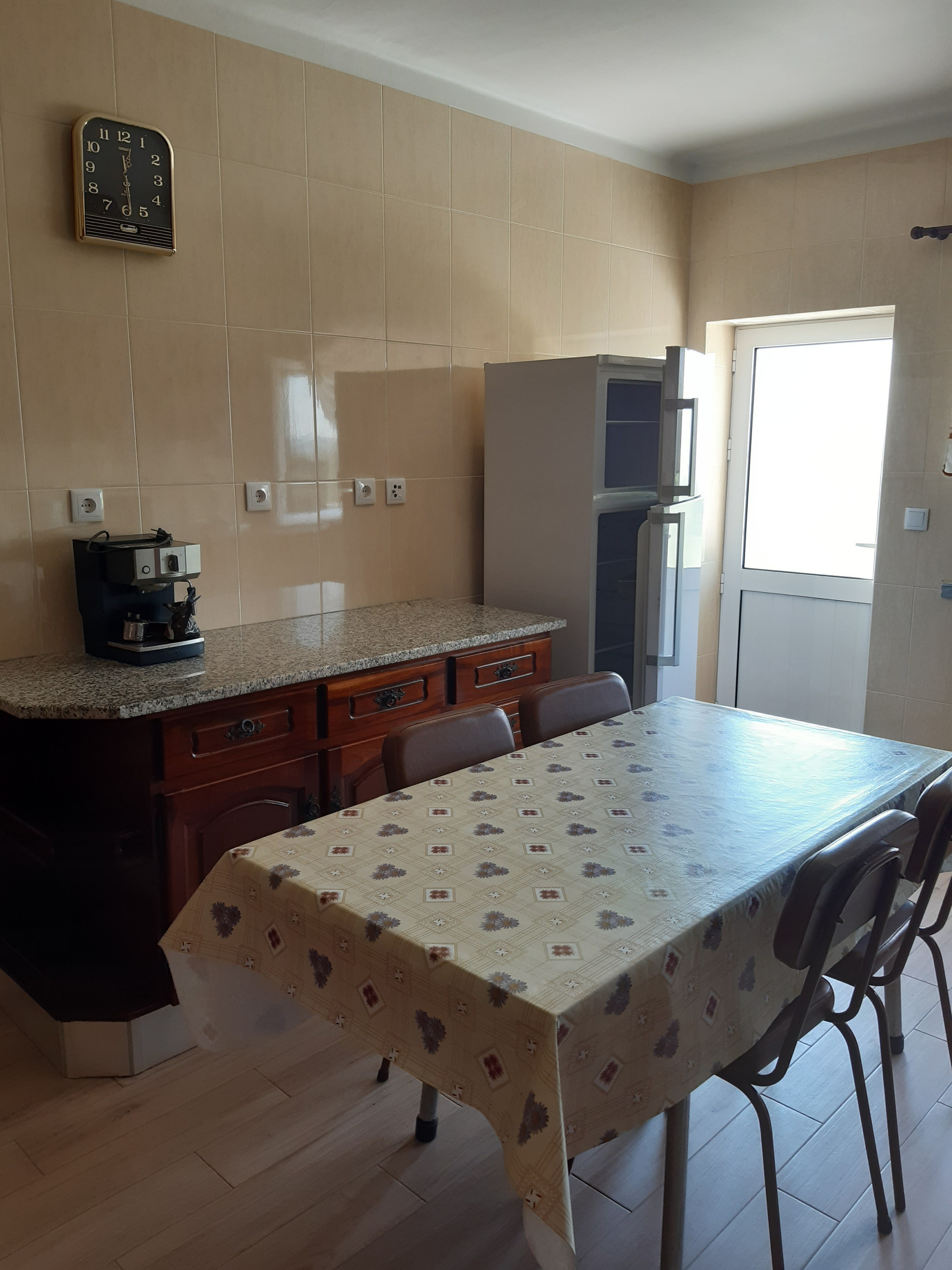 Kitchen with dining table
