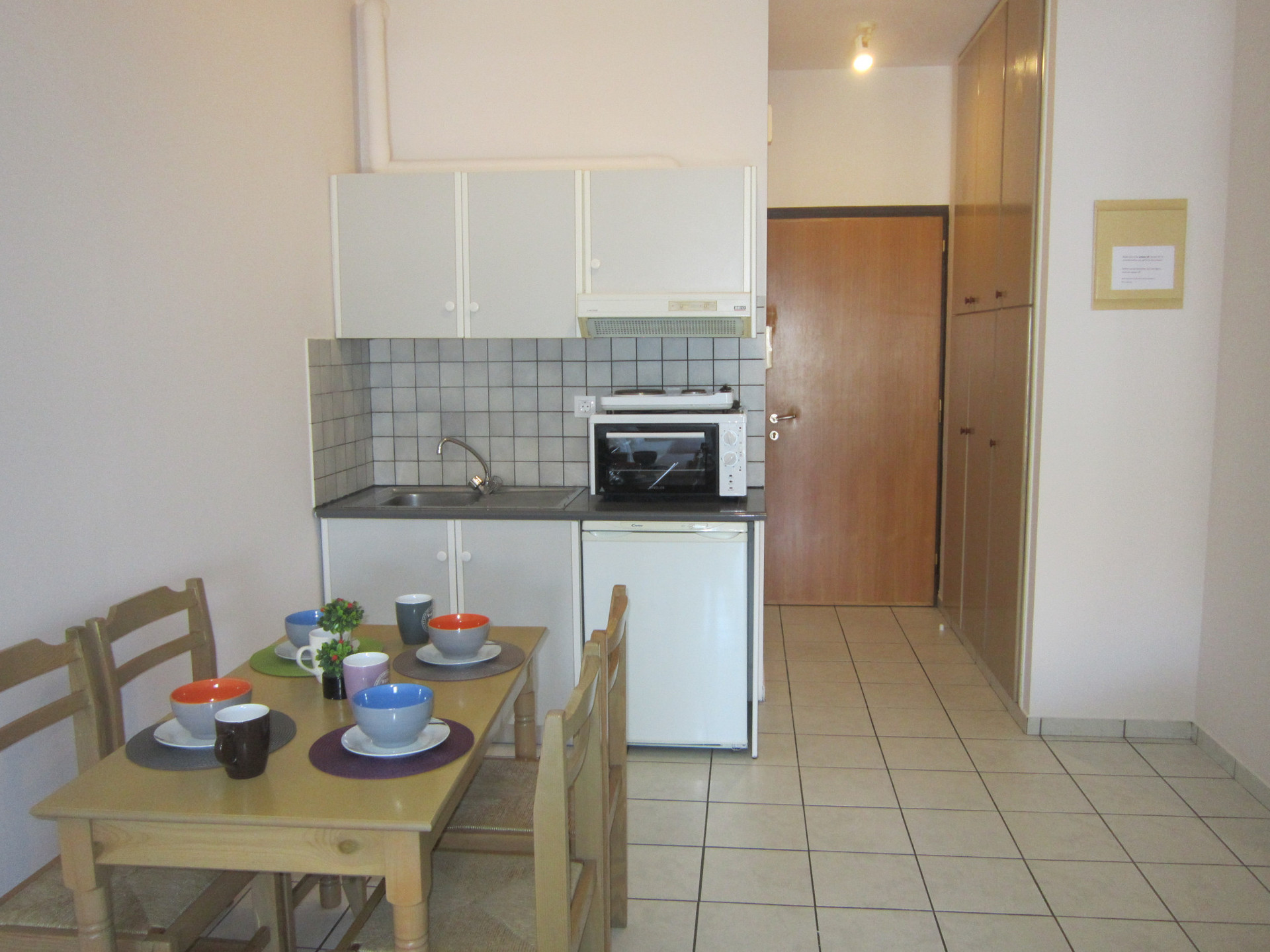 KITCHENETTE B4