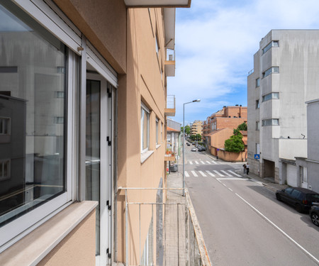 Spacious Vintage Flat | Small Balcony