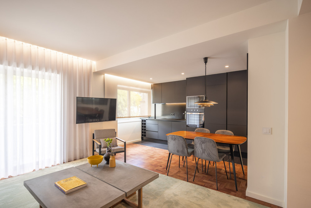 2-bedroom flat close to Gulbenkian, Lisbon 1C preview