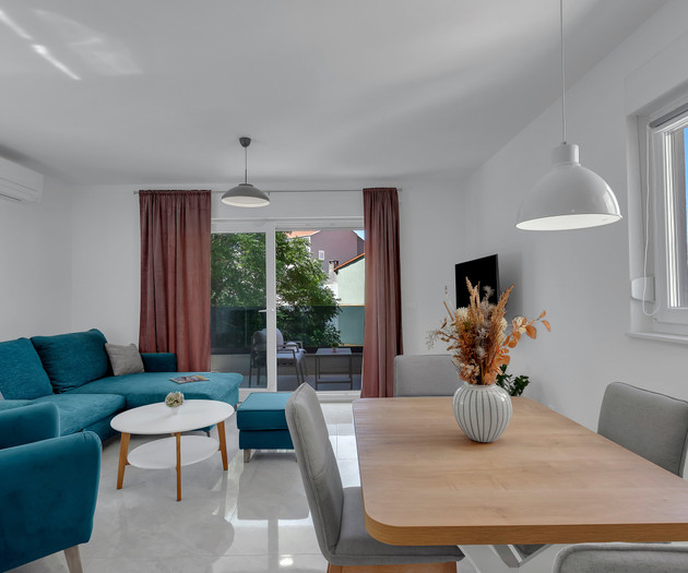 Living room with dining table