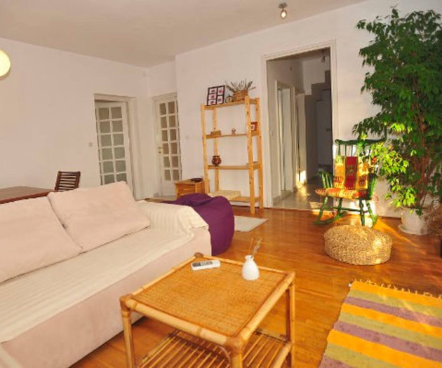 Apartment Ema