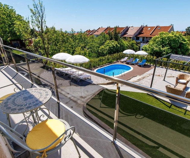 Lavender – 2BR Rijeka Home with Pool & Balcony
