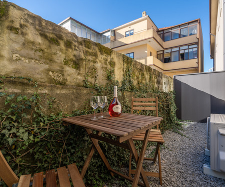 Charming Bright Flat w/ Balcony