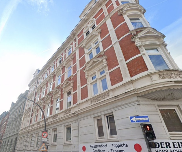 Penthouse with Premium Furnishing in Hamburg