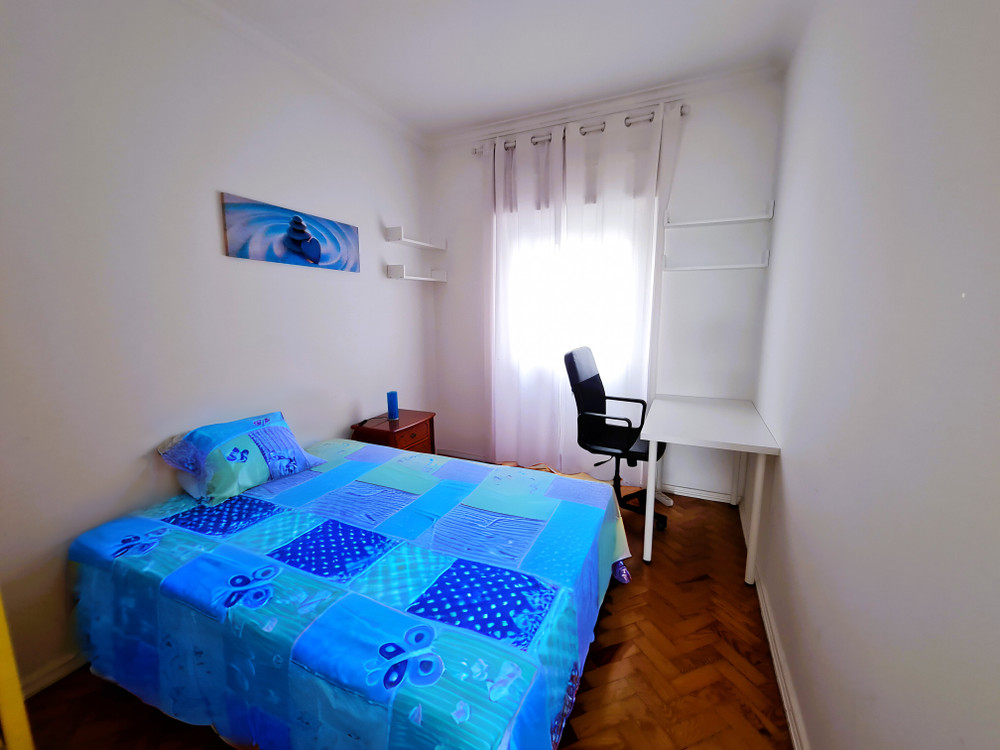 Private room for male only in Santa Apolónia preview