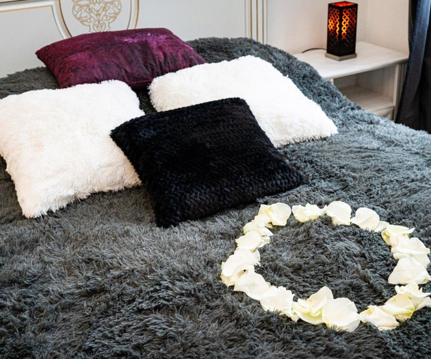 Black Diamond Suite | Spacious 3BR Central Prague