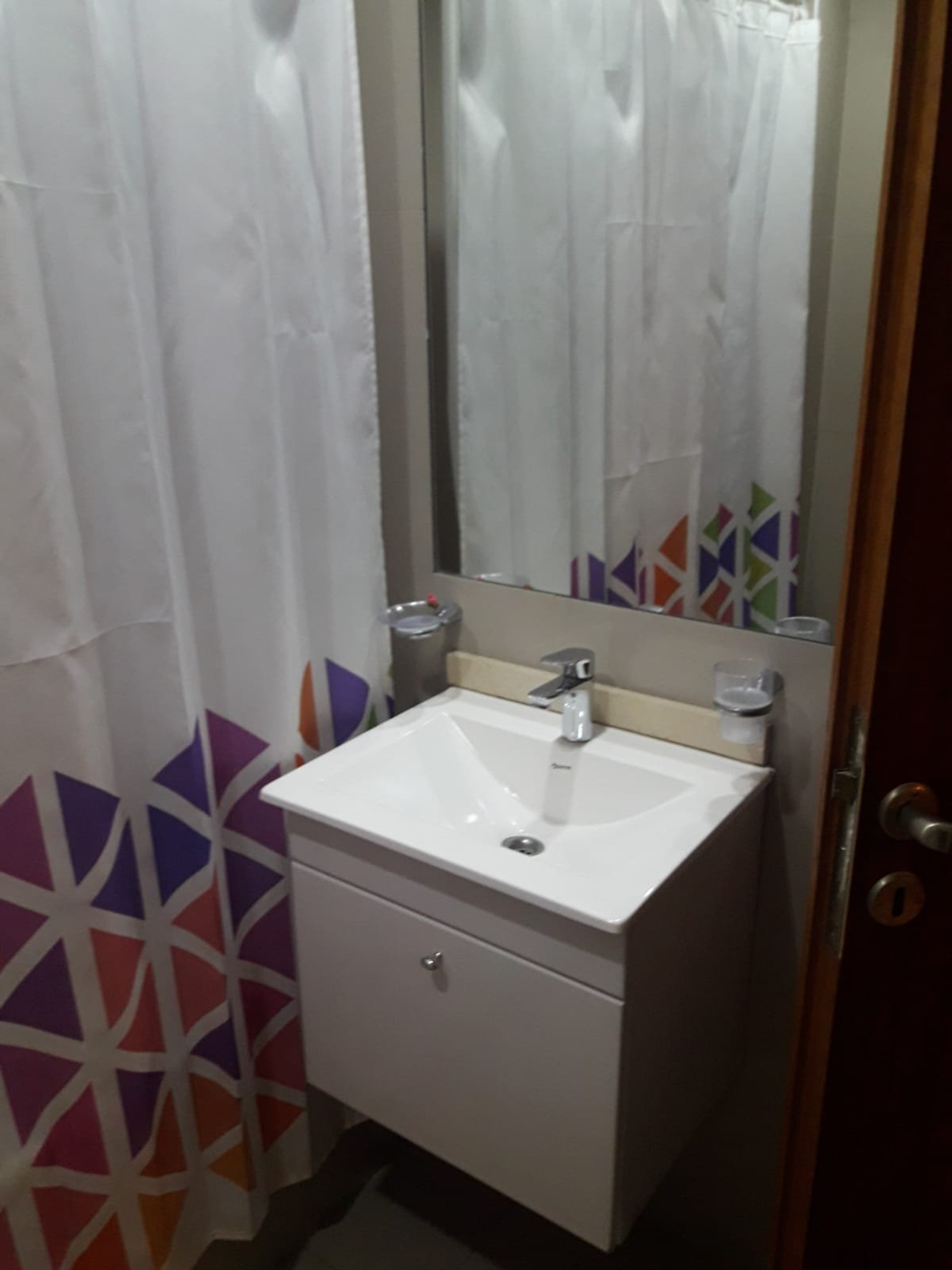 Bathroom sink and mirror