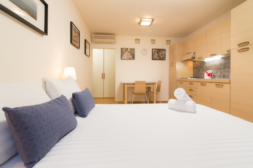 Quaint Central Apartment preview