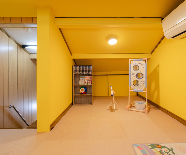 50㎡ 2-Story House / Direct Train to Osaka Station
