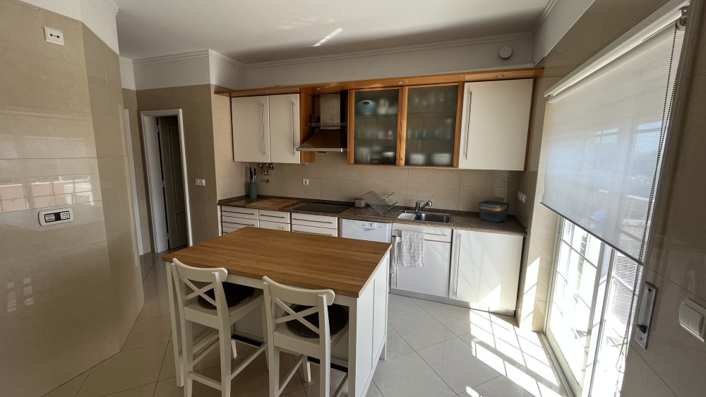 Amazing flat near train station