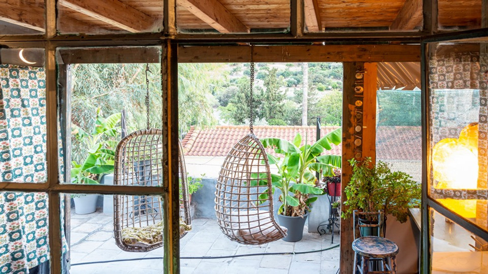 Y guest House preview