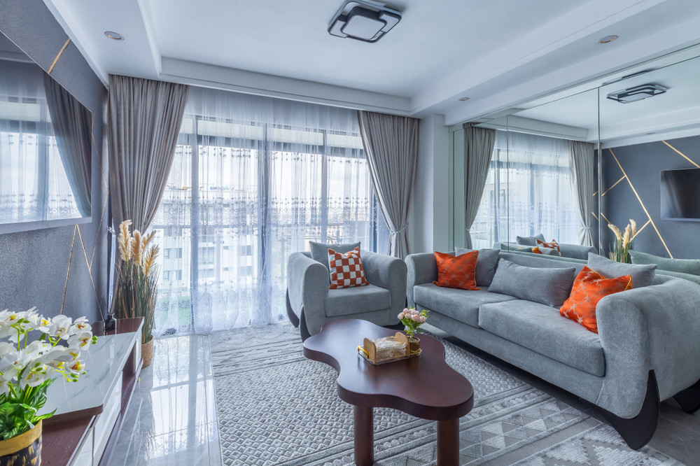 City Oasis Skyway suite 16th floor city views preview