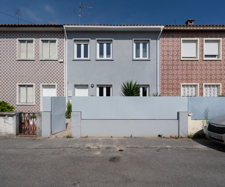 Charming Bright House w/ Garden