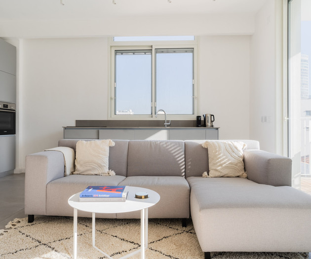 Blueground | Nahalat Byniamin,High End,Balcony -36