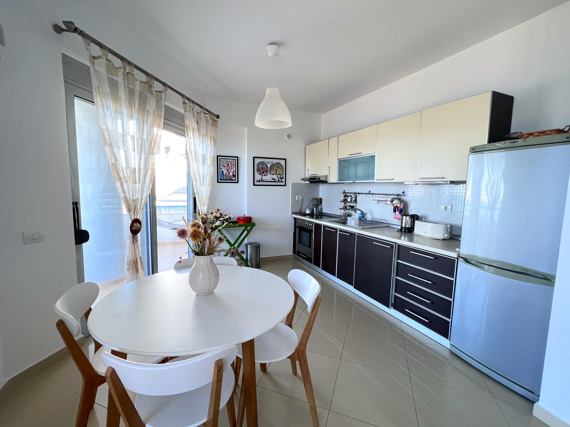 Kitchen with dining table