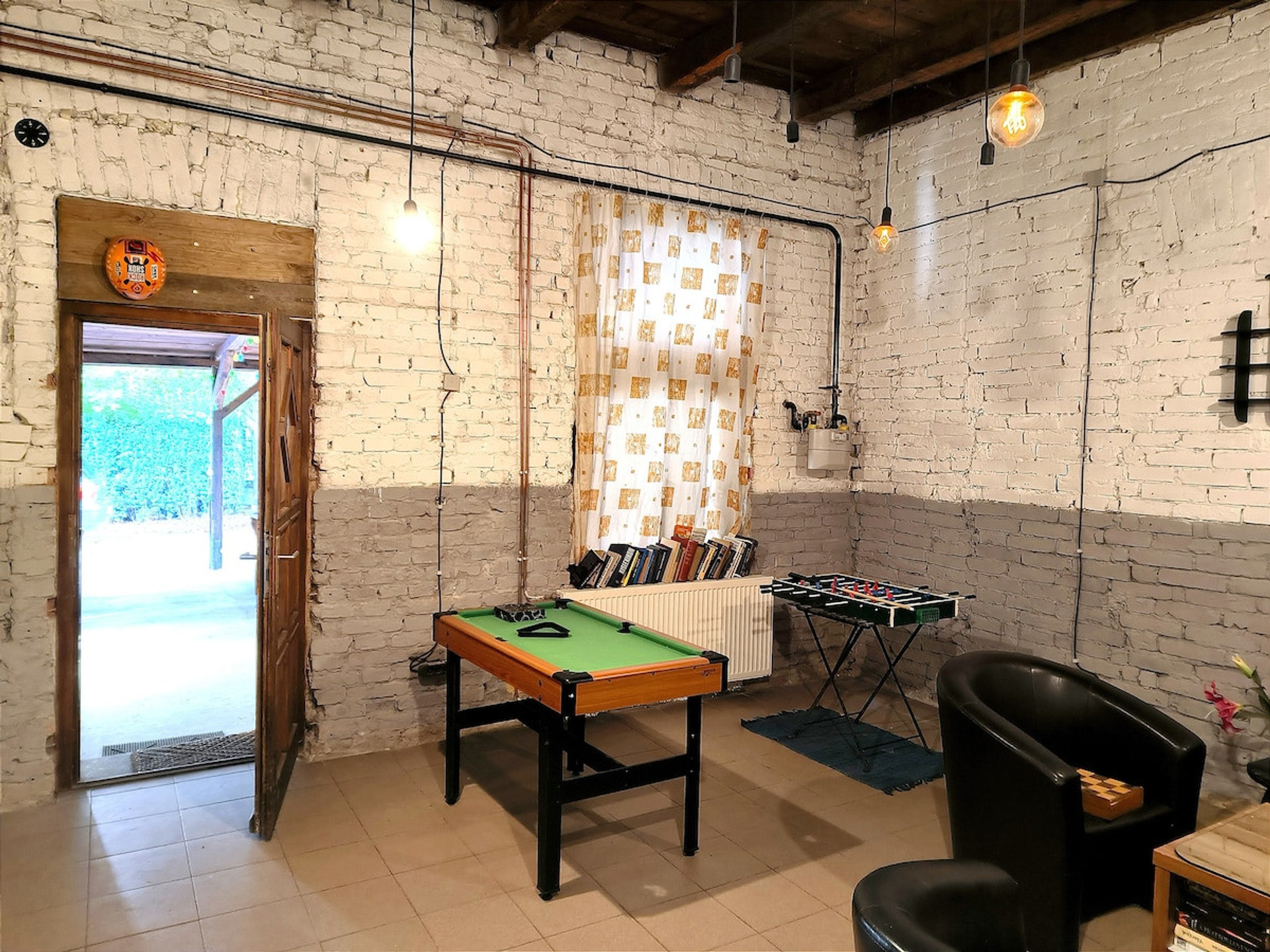 Dining area image 2