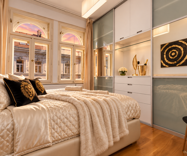 Golden Cat | Grand Luxury in Historic Prague