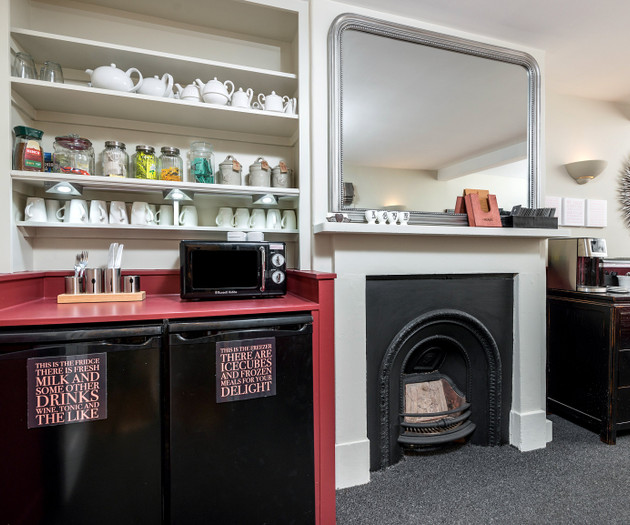 Luxury 2 rooms for rent, ensuite bathroom, dining
