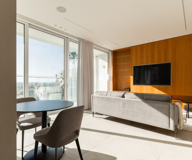 Blueground | Tel Aviv Port, High End , Balcony- 70