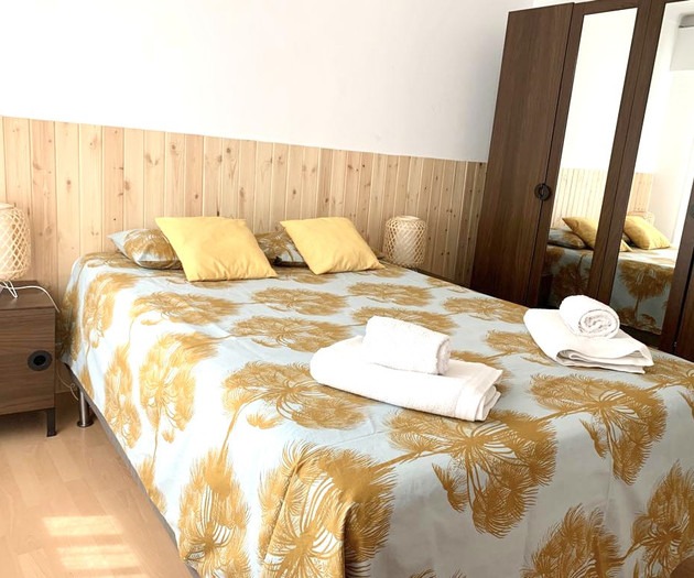 Cozy 1-Bedroom Apartment in Estoril