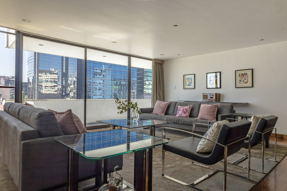 Quiet 4-bed/4-bath apartment in Polanco preview
